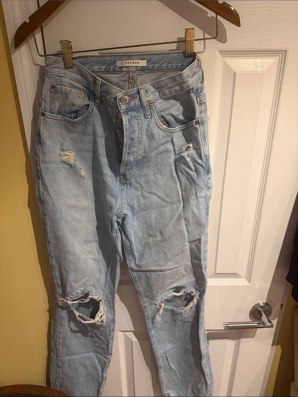 PacSun Light Wash High-Rise Distressed Jeans